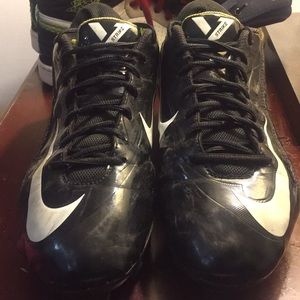 Nike V Strike